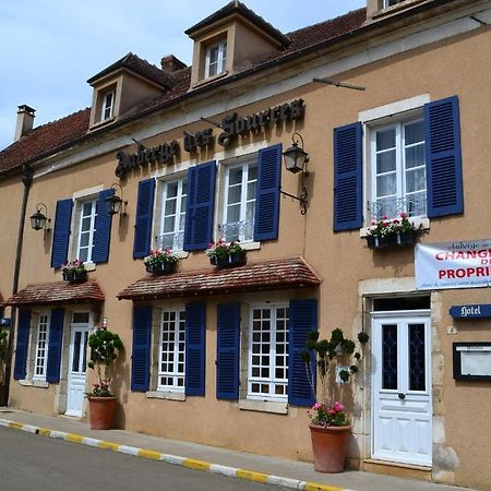 L'Auberge Des Sources Druyes-les-Belles-Fontaines Экстерьер фото