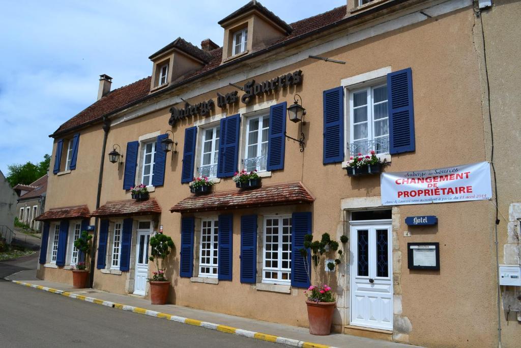 L'Auberge Des Sources Druyes-les-Belles-Fontaines Экстерьер фото