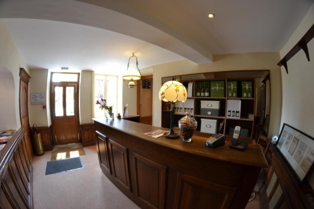 L'Auberge Des Sources Druyes-les-Belles-Fontaines Экстерьер фото