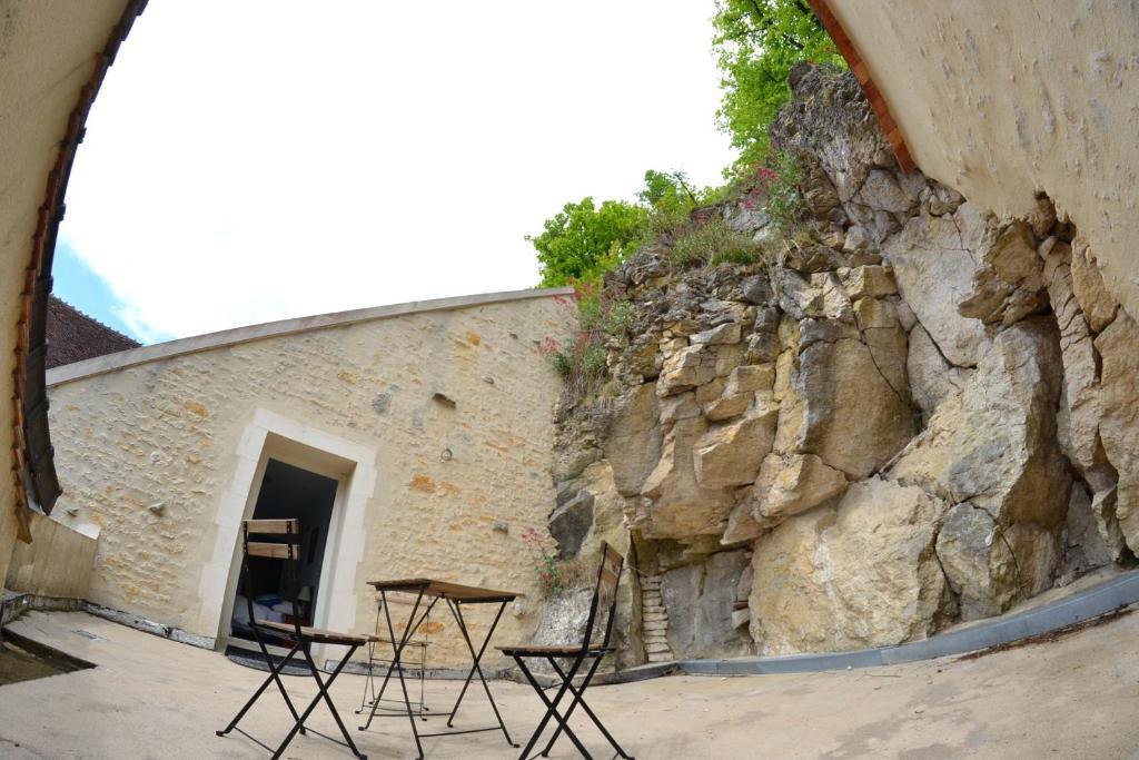 L'Auberge Des Sources Druyes-les-Belles-Fontaines Экстерьер фото