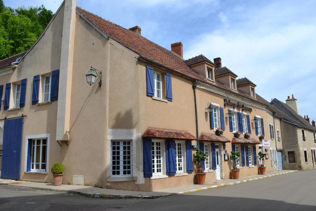 L'Auberge Des Sources Druyes-les-Belles-Fontaines Экстерьер фото
